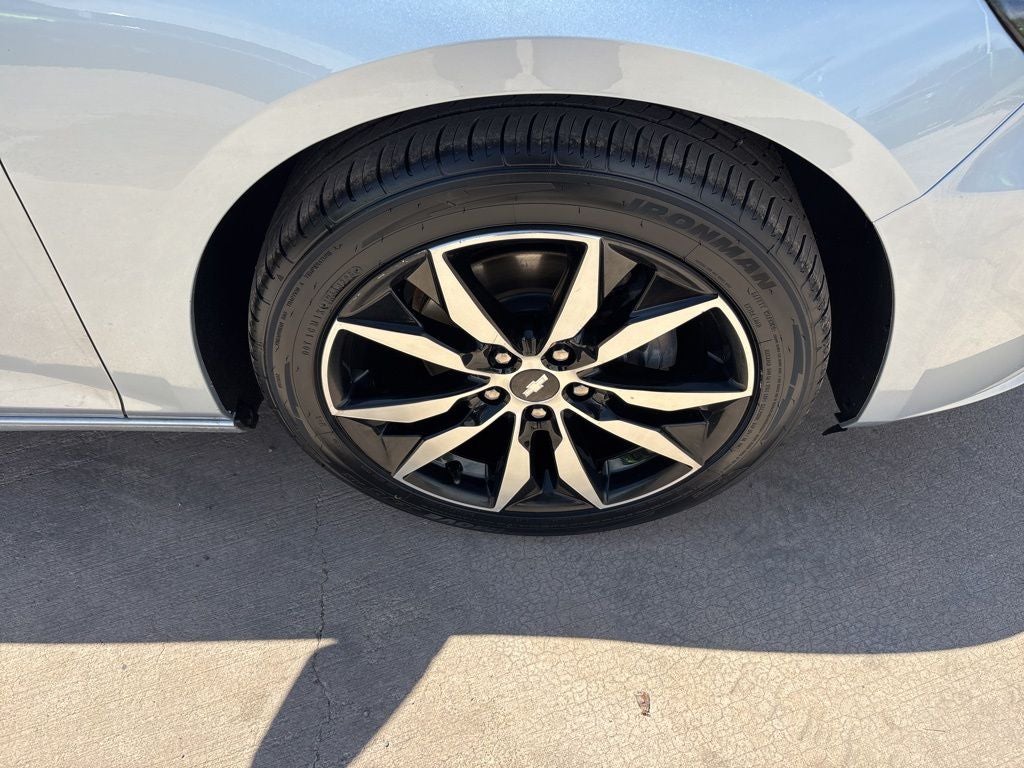 2017 Chevrolet Malibu LT 1LT