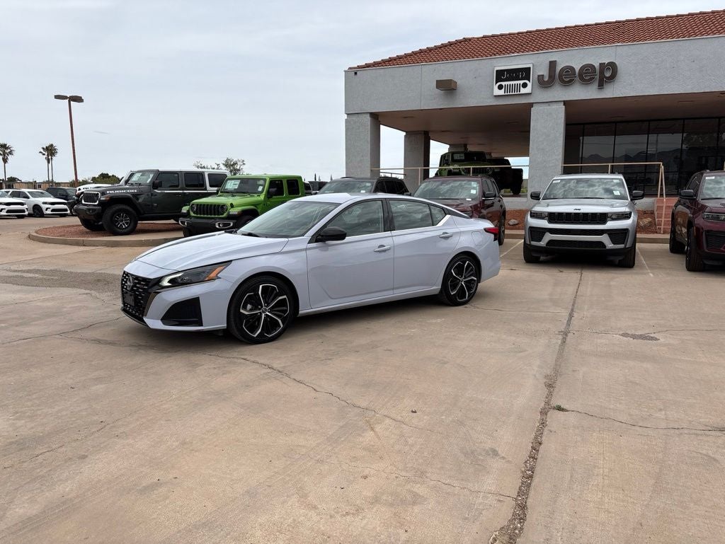 2024 Nissan Altima 2.5 SR