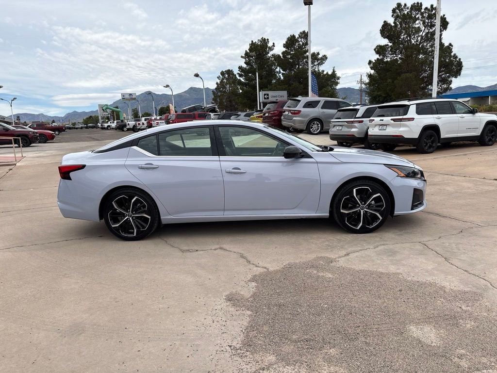 2024 Nissan Altima 2.5 SR