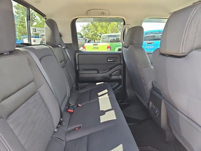 2024 Nissan Frontier SV