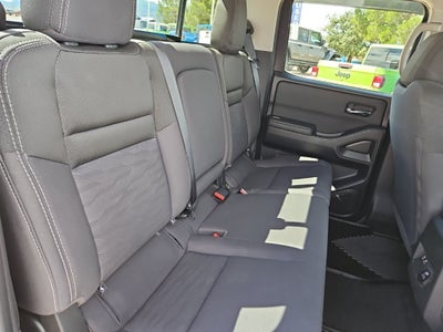 2024 Nissan Frontier SV