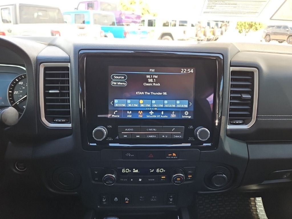 2024 Nissan Frontier SV