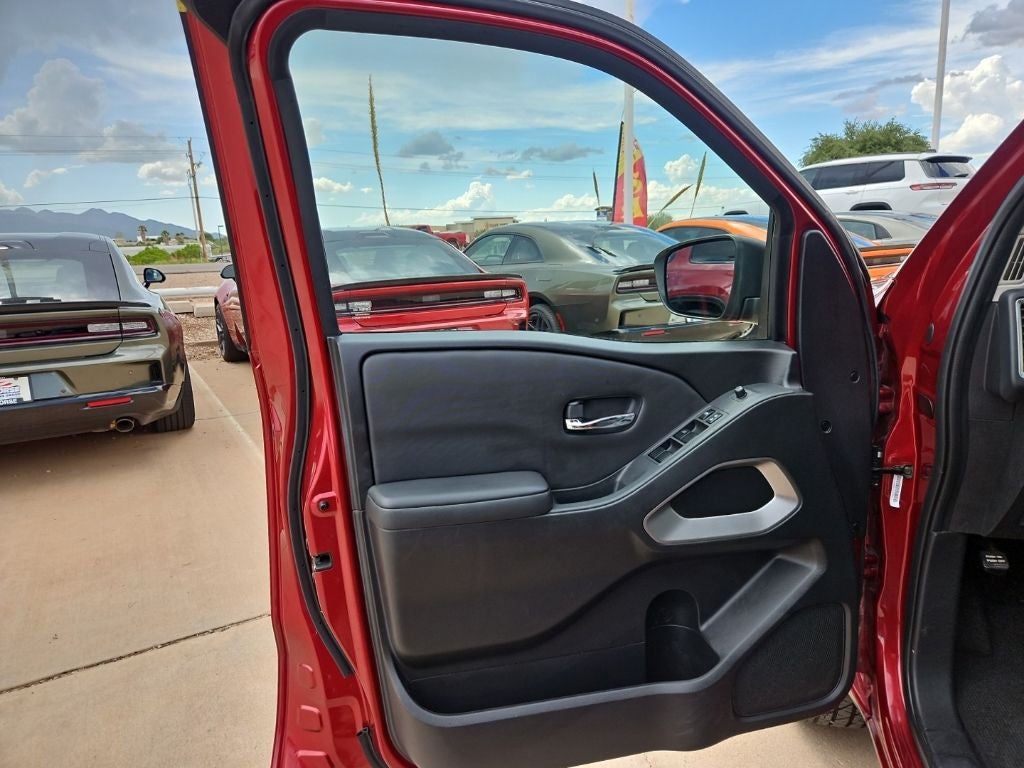 2023 Nissan Frontier SV