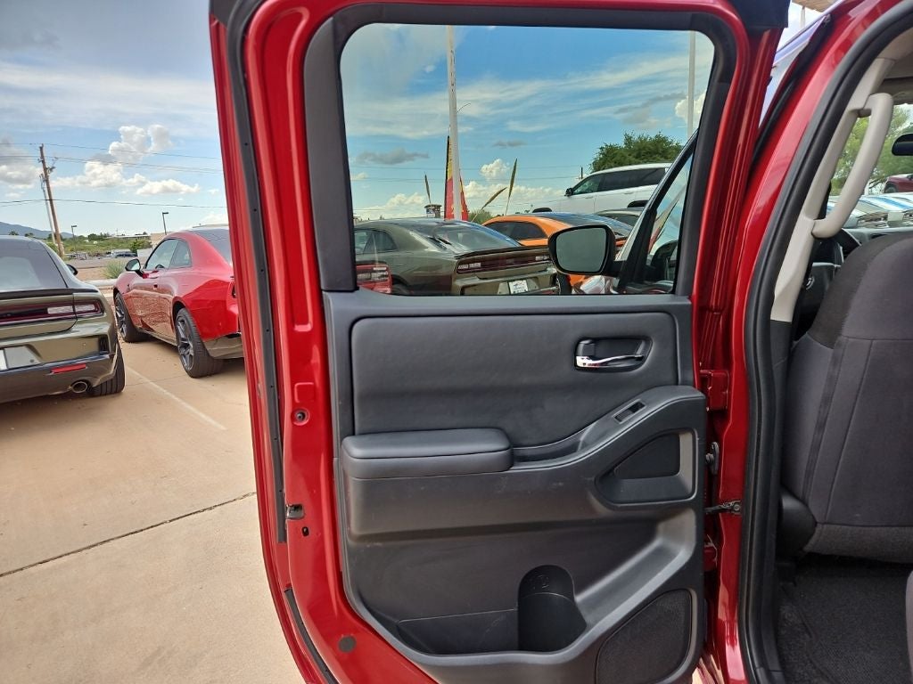 2023 Nissan Frontier SV