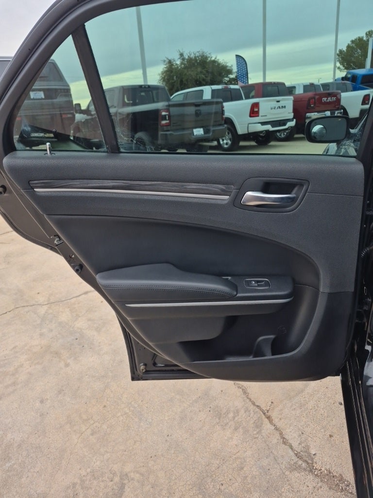 2020 Chrysler 300 Touring