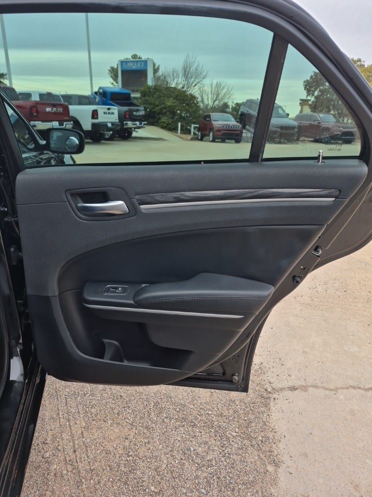 2020 Chrysler 300 Touring