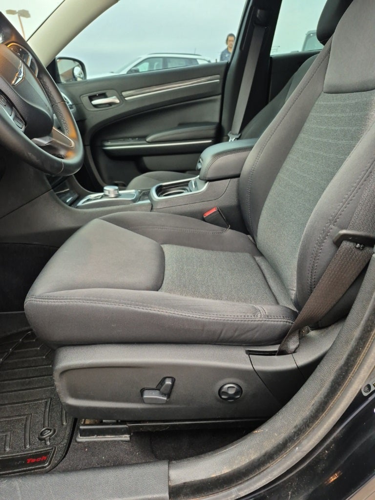 2020 Chrysler 300 Touring