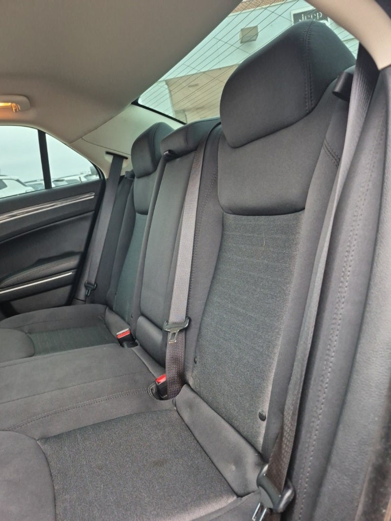 2020 Chrysler 300 Touring