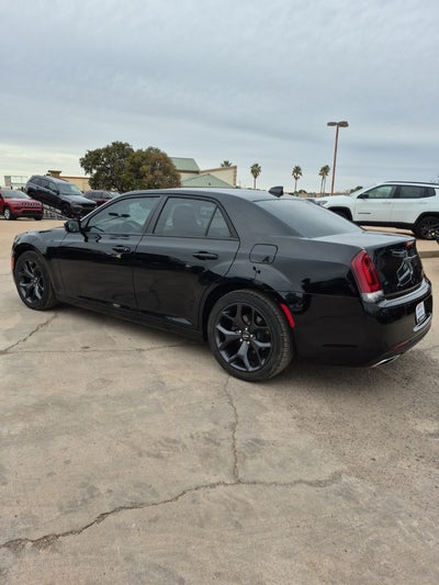 2020 Chrysler 300 Touring