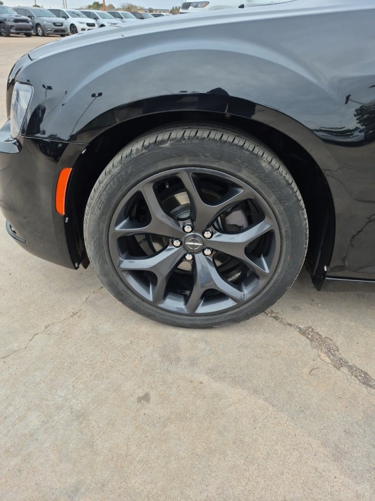 2020 Chrysler 300 Touring