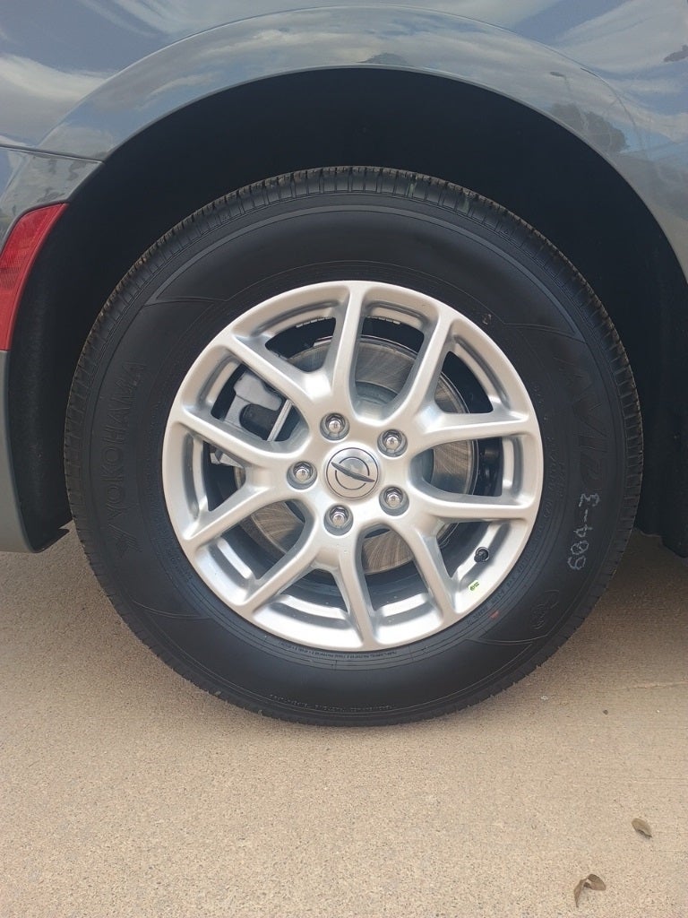 2025 Chrysler Pacifica Select