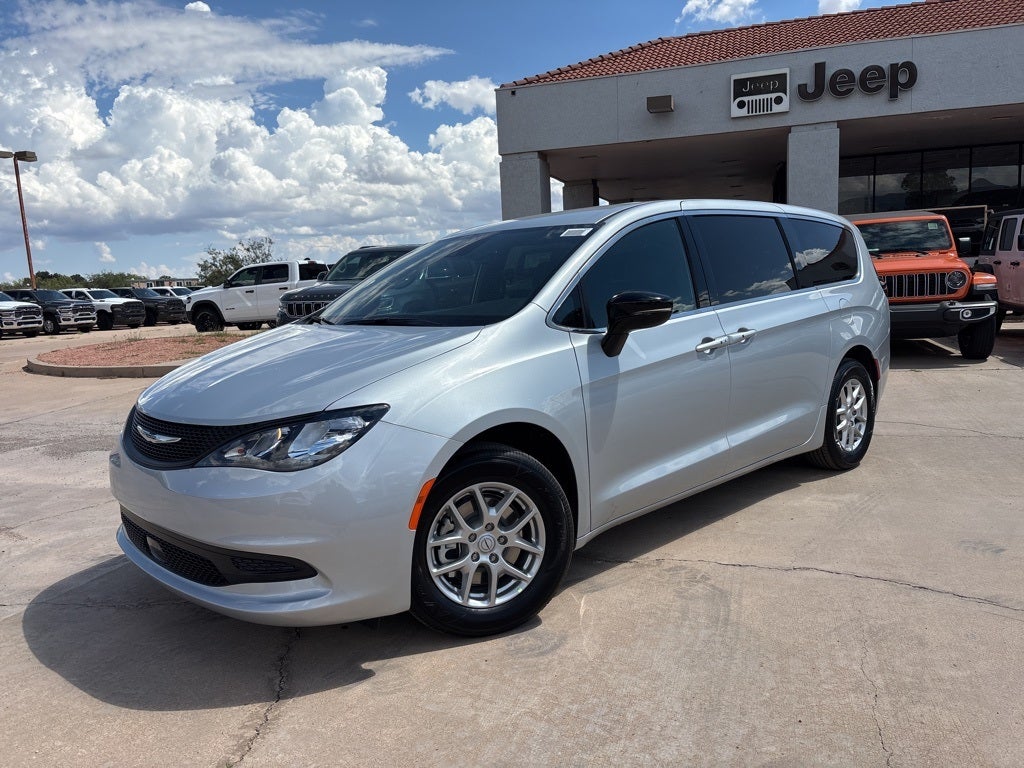 2026 Chrysler Voyager LX