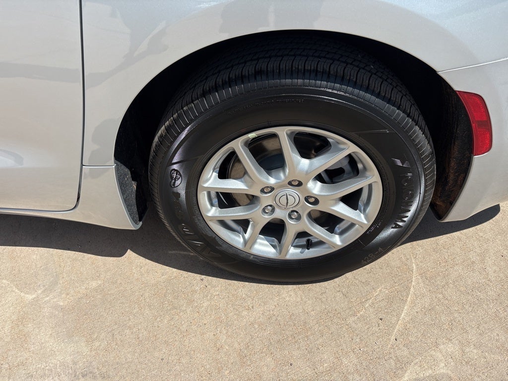 2026 Chrysler Voyager LX