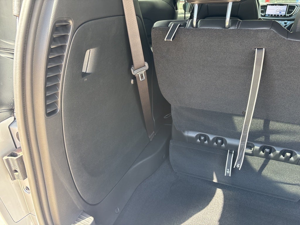 2026 Chrysler Voyager LX