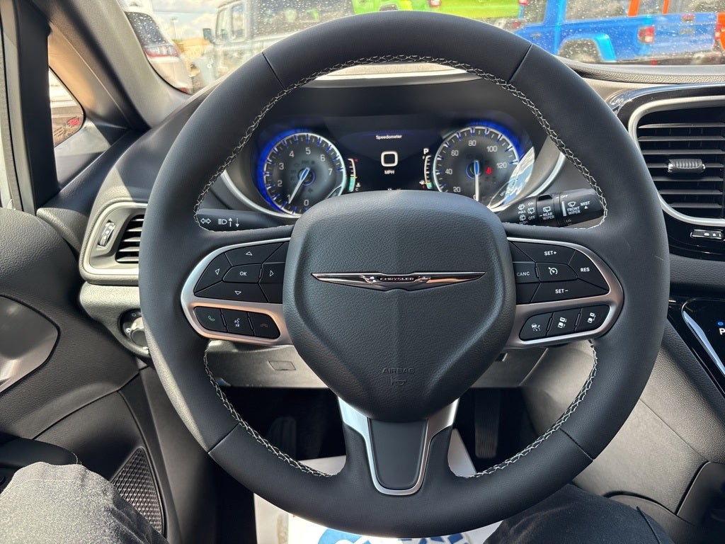 2026 Chrysler Voyager LX