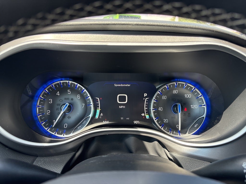 2026 Chrysler Voyager LX