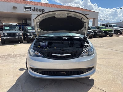 2026 Chrysler Voyager LX