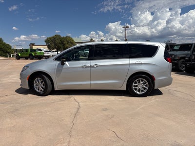 2026 Chrysler Voyager LX
