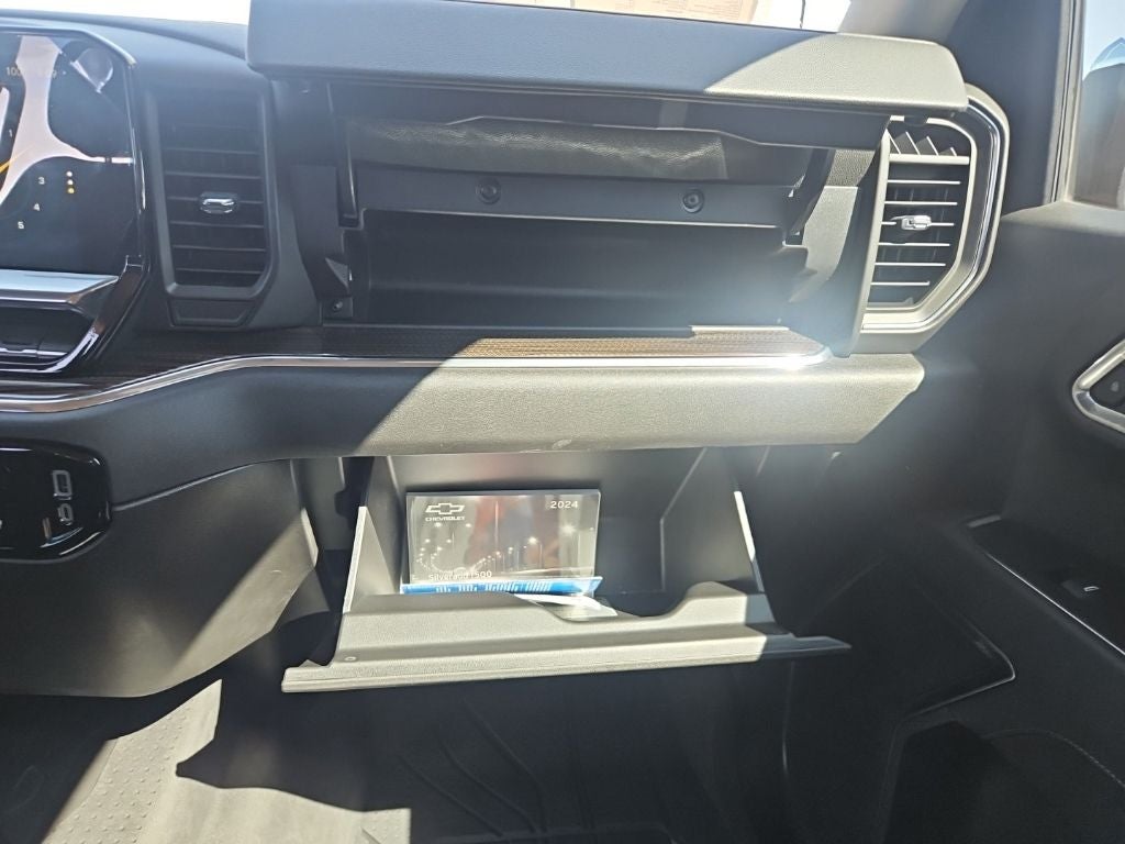 2024 Chevrolet Silverado 1500 LT LT1