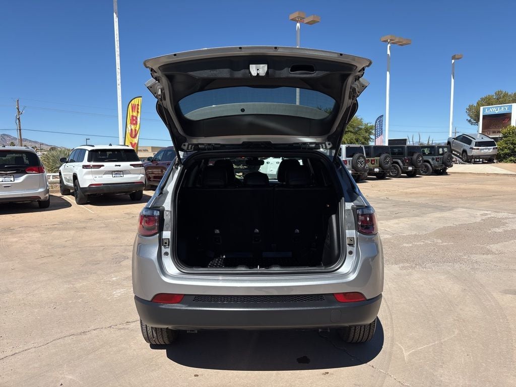 2023 Jeep Compass Latitude Lux