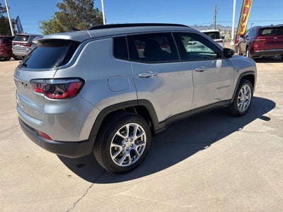 2023 Jeep Compass Latitude Lux