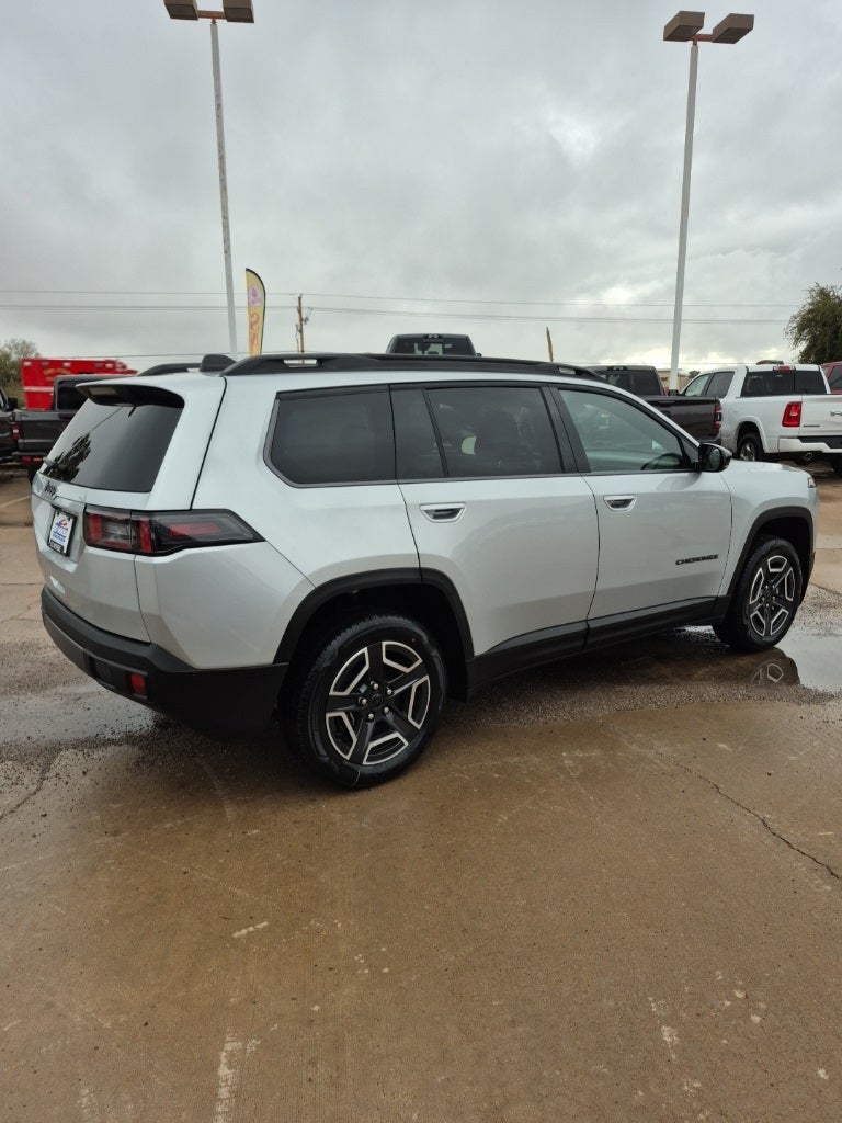 2026 Jeep Cherokee Laredo
