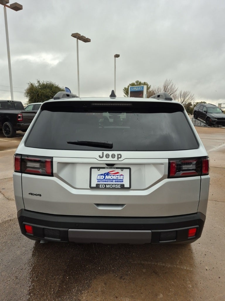 2026 Jeep Cherokee Laredo