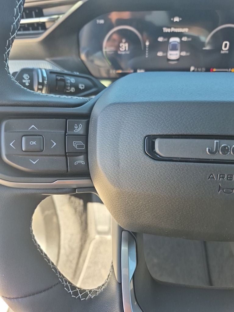 2026 Jeep Cherokee Laredo