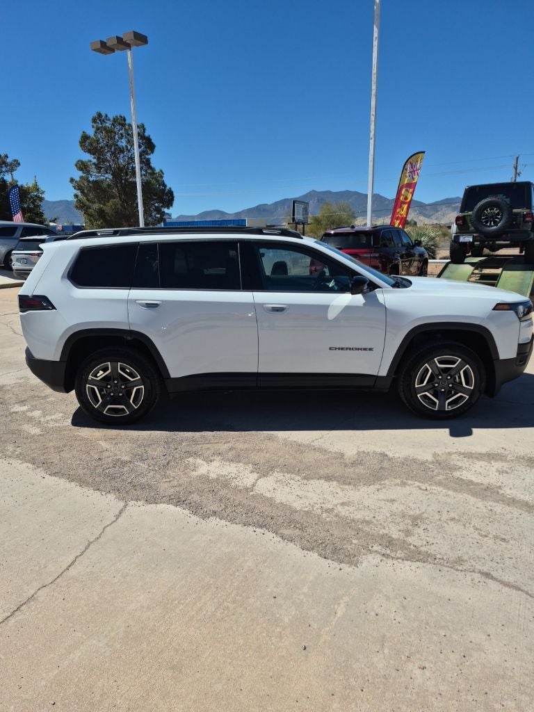 2026 Jeep Cherokee Laredo