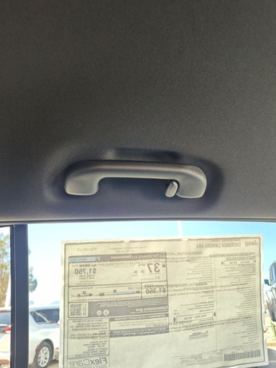 2026 Jeep Cherokee Laredo