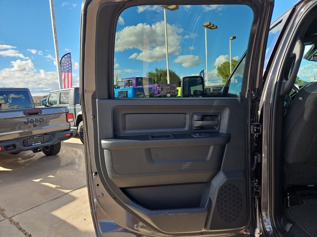 2027 RAM 2500 Black Express
