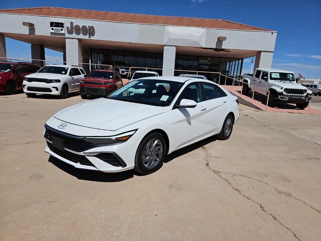 2024 Hyundai Elantra SEL