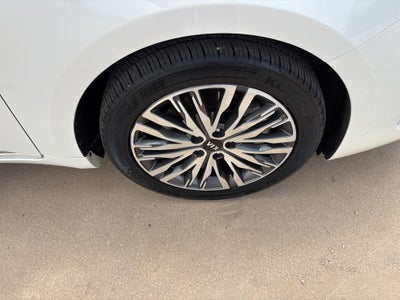 2020 Kia Cadenza Technology