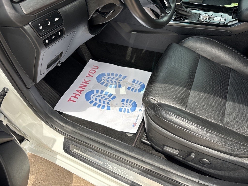 2020 Kia Cadenza Technology