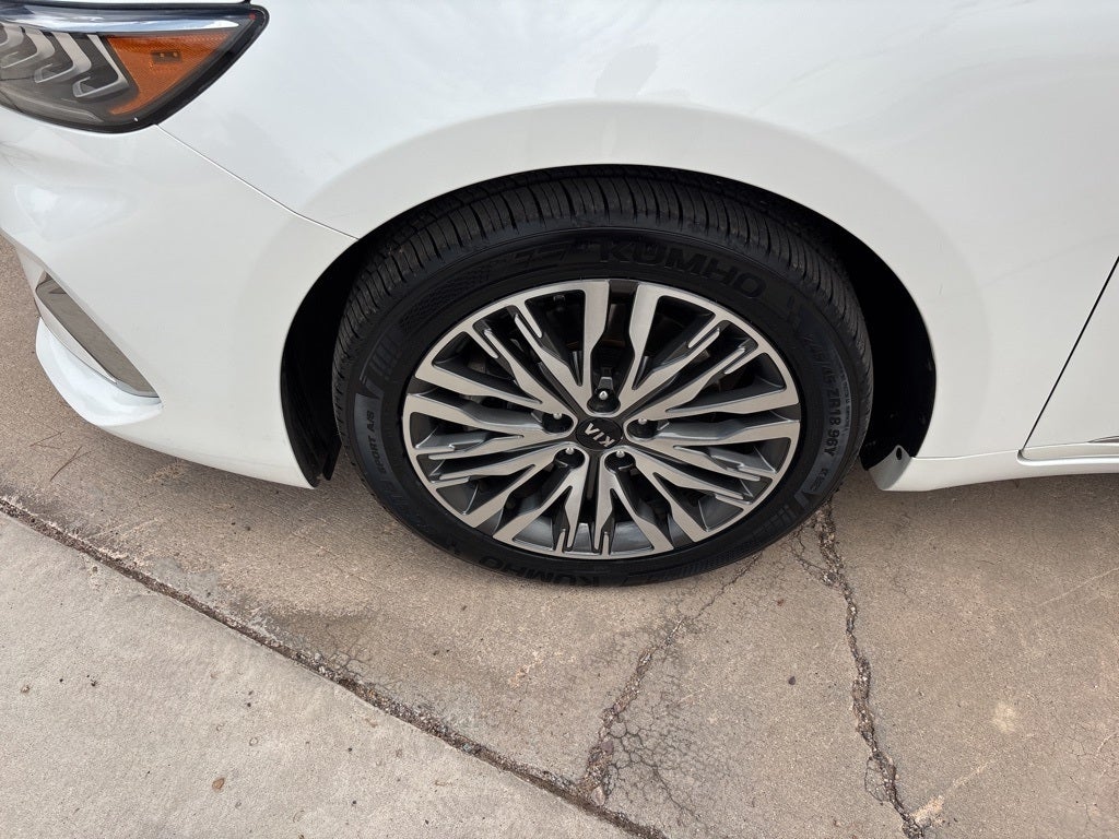 2020 Kia Cadenza Technology