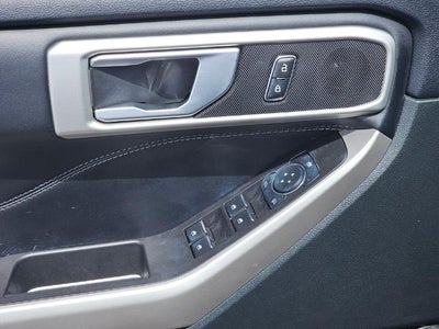 2023 Ford Explorer XLT RWD