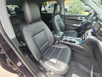 2023 Ford Explorer XLT RWD