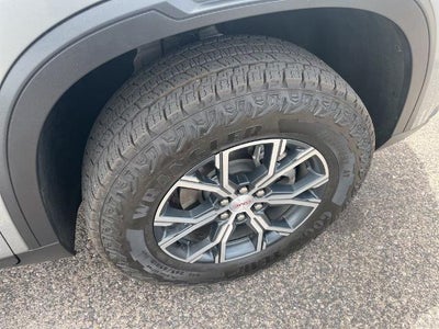 2024 GMC Acadia AWD AT4