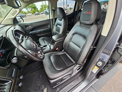2022 GMC Canyon Crew Cab Short Box 4-Wheel Drive AT4 w/Leather