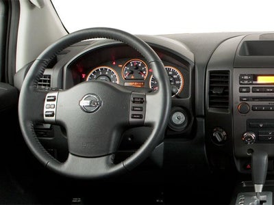 2010 Nissan Titan 4WD Crew Cab Short Bed PRO-4X