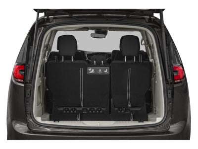 2022 Chrysler Pacifica Limited FWD