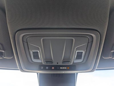 2022 Chevrolet Silverado 1500 Crew Cab Short Box 2-Wheel Drive Custom