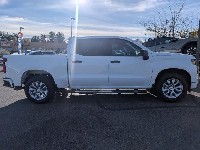2022 Chevrolet Silverado 1500 Crew Cab Short Box 2-Wheel Drive Custom