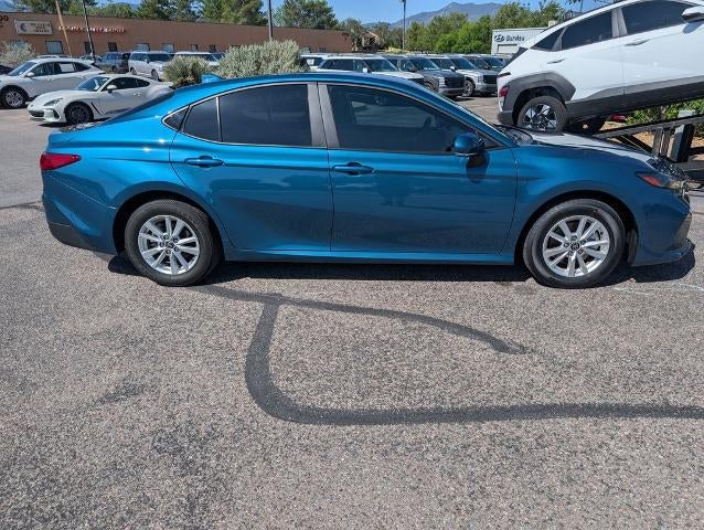 2025 Toyota Camry LE AWD (Natl)