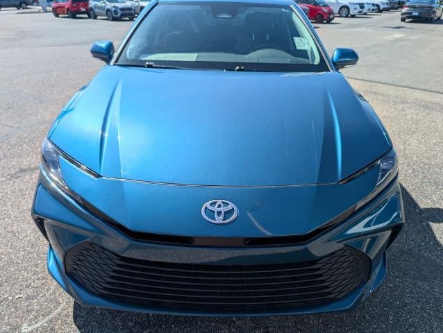 2025 Toyota Camry LE AWD (Natl)