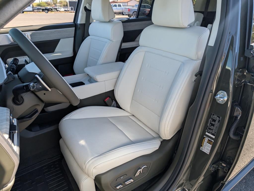 2025 Hyundai SANTA FE Calligraphy AWD