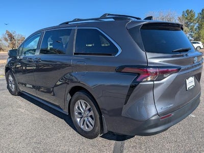 2025 Toyota Sienna LE AWD 8-Passenger (Natl)