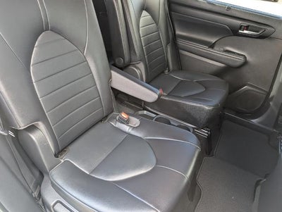 2022 Toyota Highlander Hybrid XLE FWD (Natl)