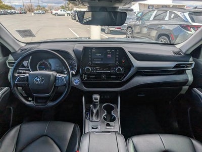 2022 Toyota Highlander Hybrid XLE FWD (Natl)