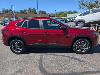 2025 Chevrolet Trax FWD 4dr LT
